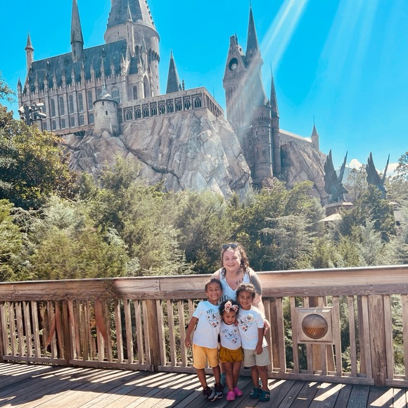 Heather’s Closet! - Picture 2 of 5